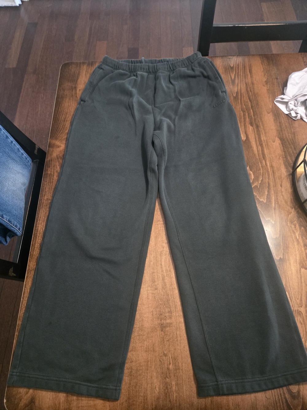 SKIMS Spruce Green Fleece Sweatpants